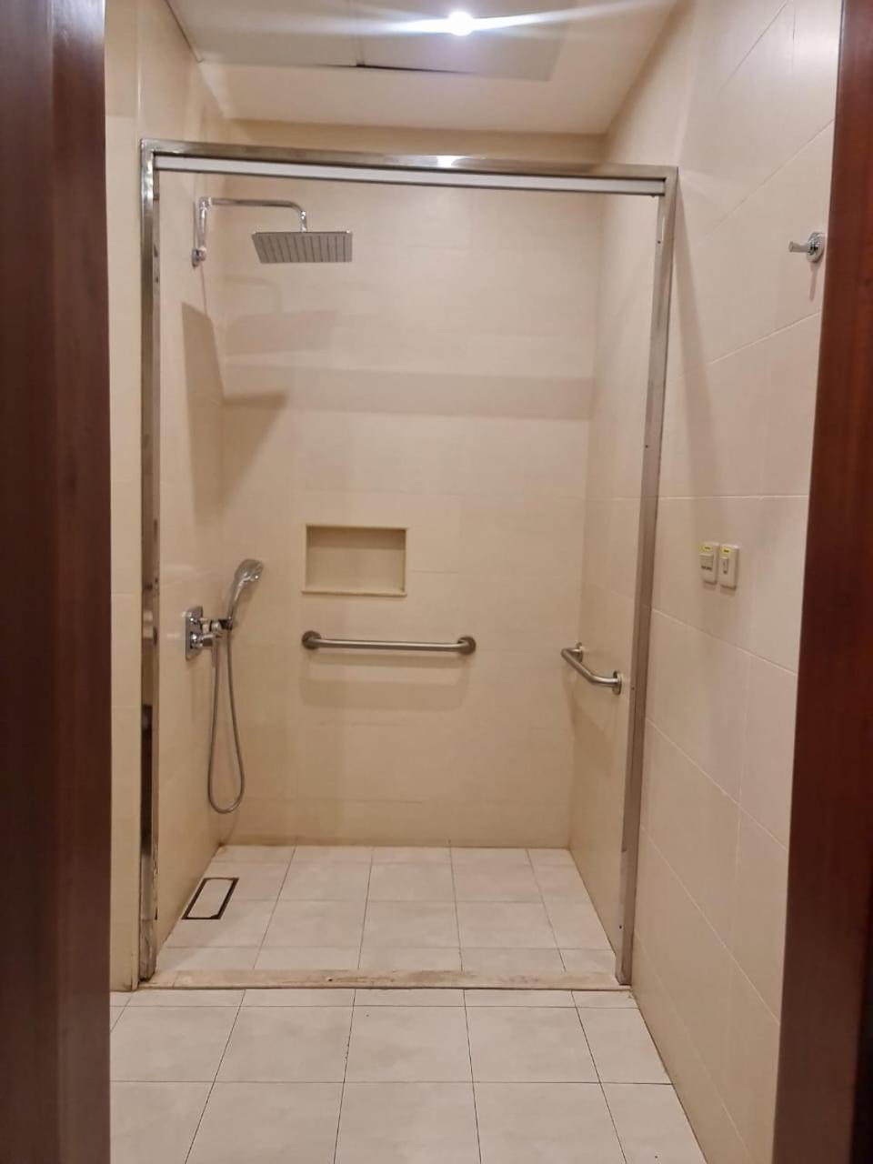 Sarwat Park Hotel Riyadh-Diplomatic Quarter فندق سروات بارك الرياض-حي السفارات المظهر الخارجي الصورة