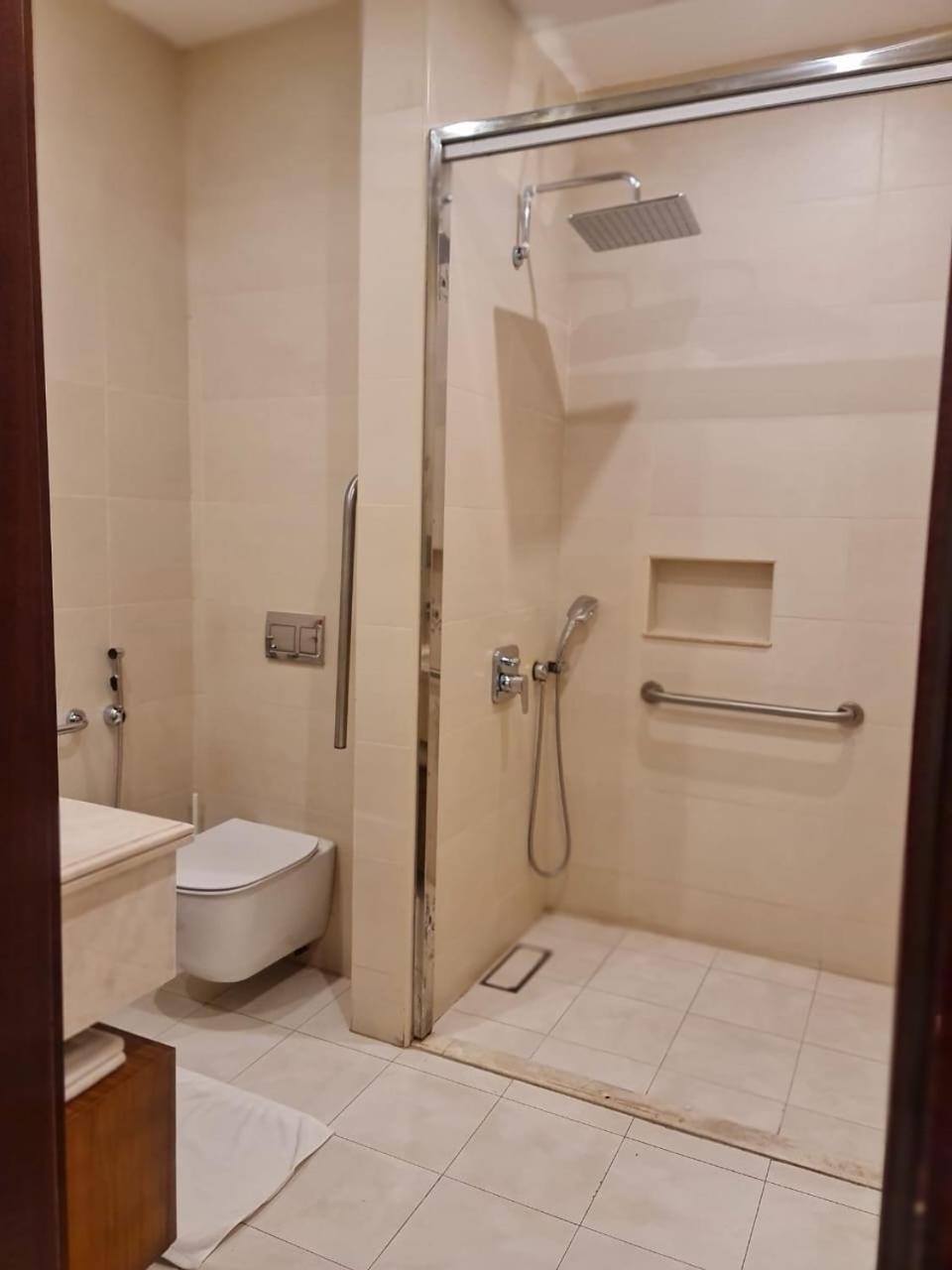 Sarwat Park Hotel Riyadh-Diplomatic Quarter فندق سروات بارك الرياض-حي السفارات المظهر الخارجي الصورة